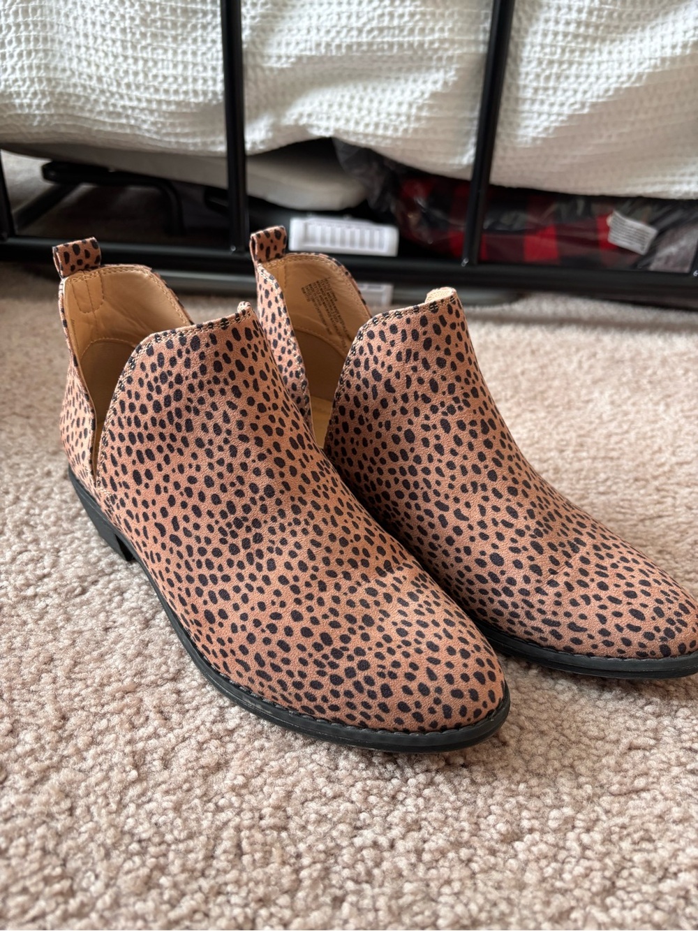 Universal Thread Cheetah-Print Cutout Ankle Booties in Tan and Black